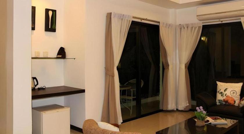 Baan Nan Hotel Екстериор снимка